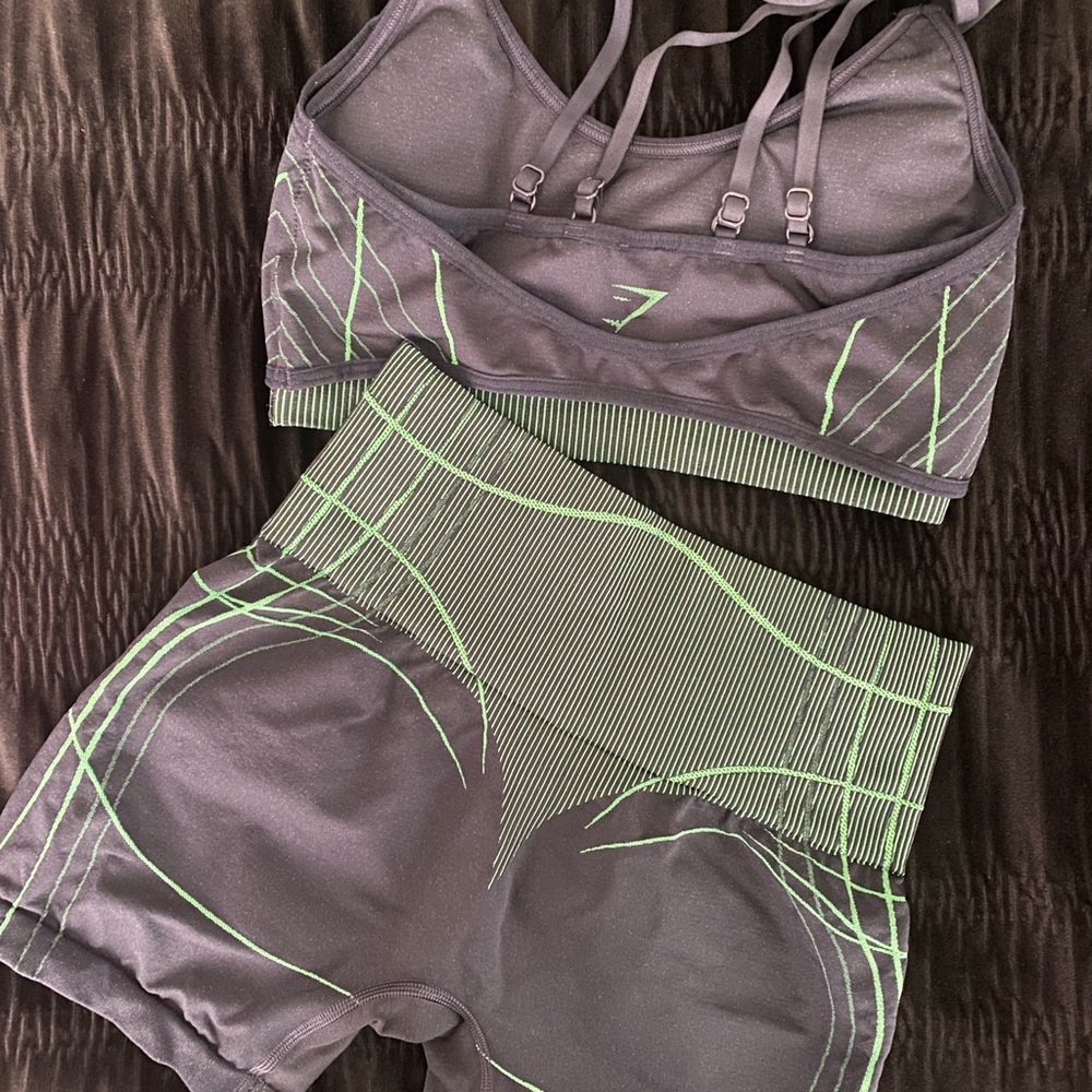 Apex Seamless Shorts and Bra Set